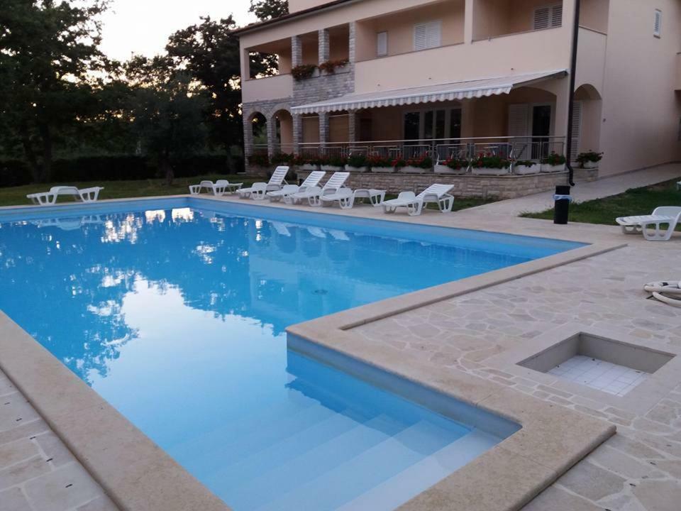 Pansion Oliva Hotel Krnica Eksteriør billede