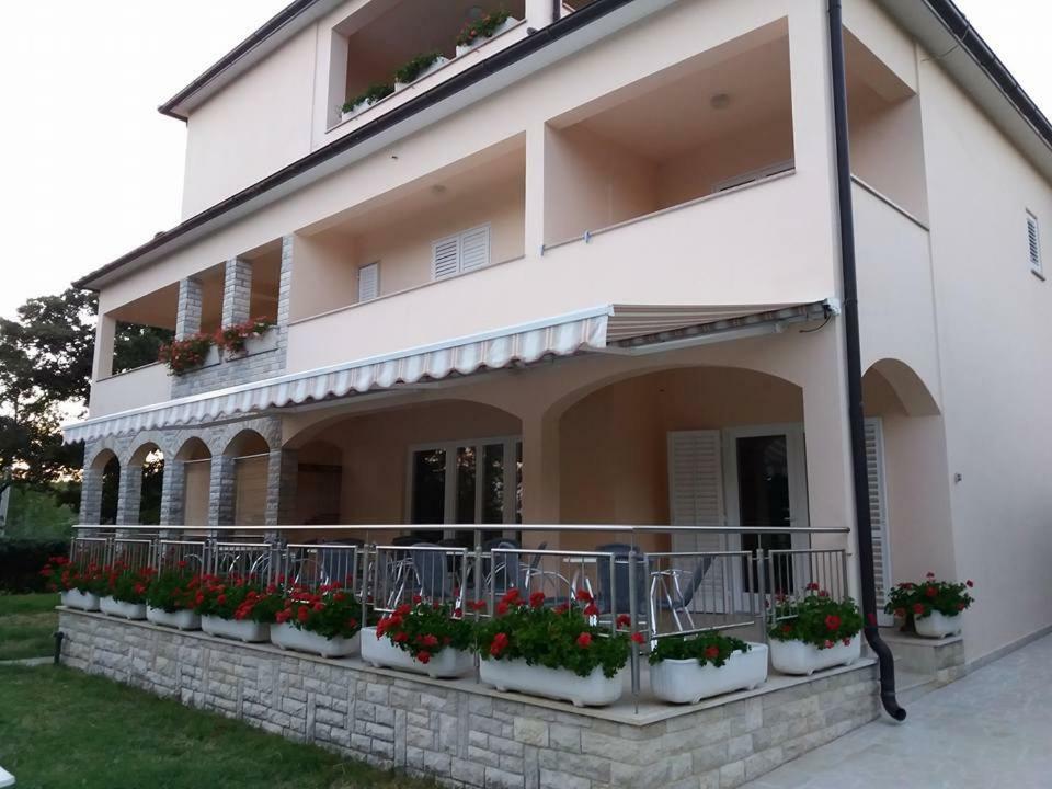 Pansion Oliva Hotel Krnica Eksteriør billede