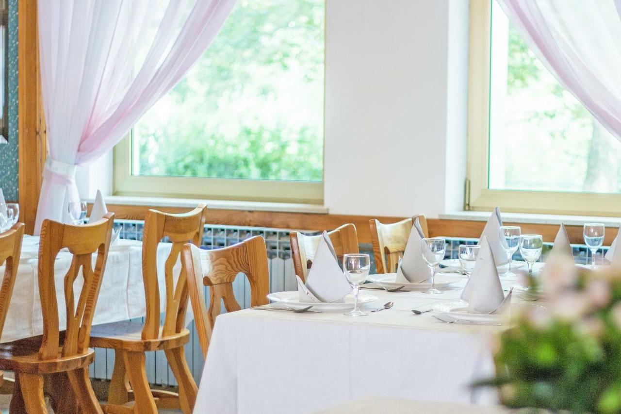 Pansion Oliva Hotel Krnica Eksteriør billede