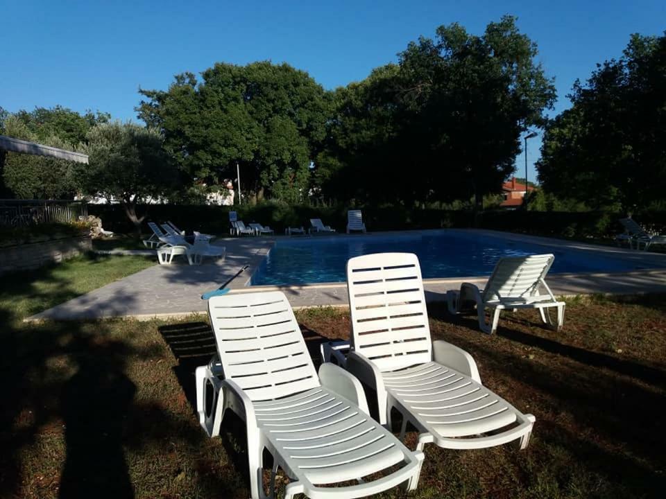 Pansion Oliva Hotel Krnica Eksteriør billede
